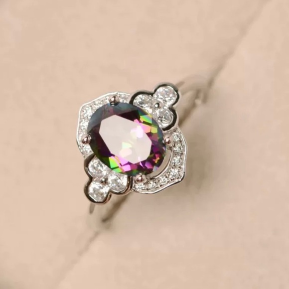 ✨Vintage Multicolored Ring✨ - Picture 2 of 4